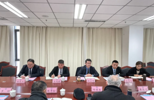 安徽尊龙凯时人生就搏科技产业（集团）有限公司董事长祝云辉与安徽理工大学洽谈校企合作